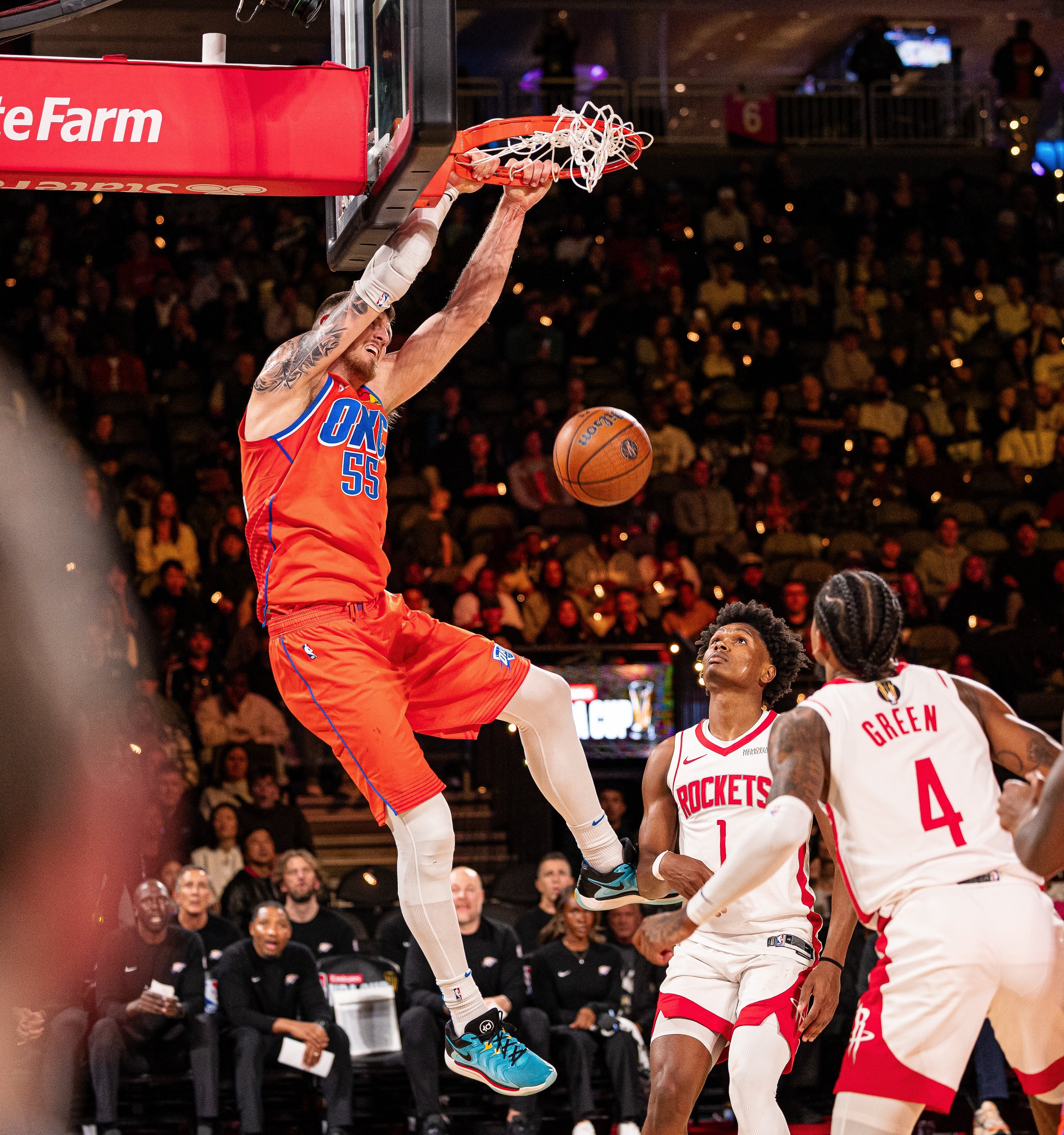 金年会官方网站-俄克拉荷马雷霆发布备战花絮；清晨内部沟通；CBA常规赛任务艰巨；球队文化再被提及的简单介绍