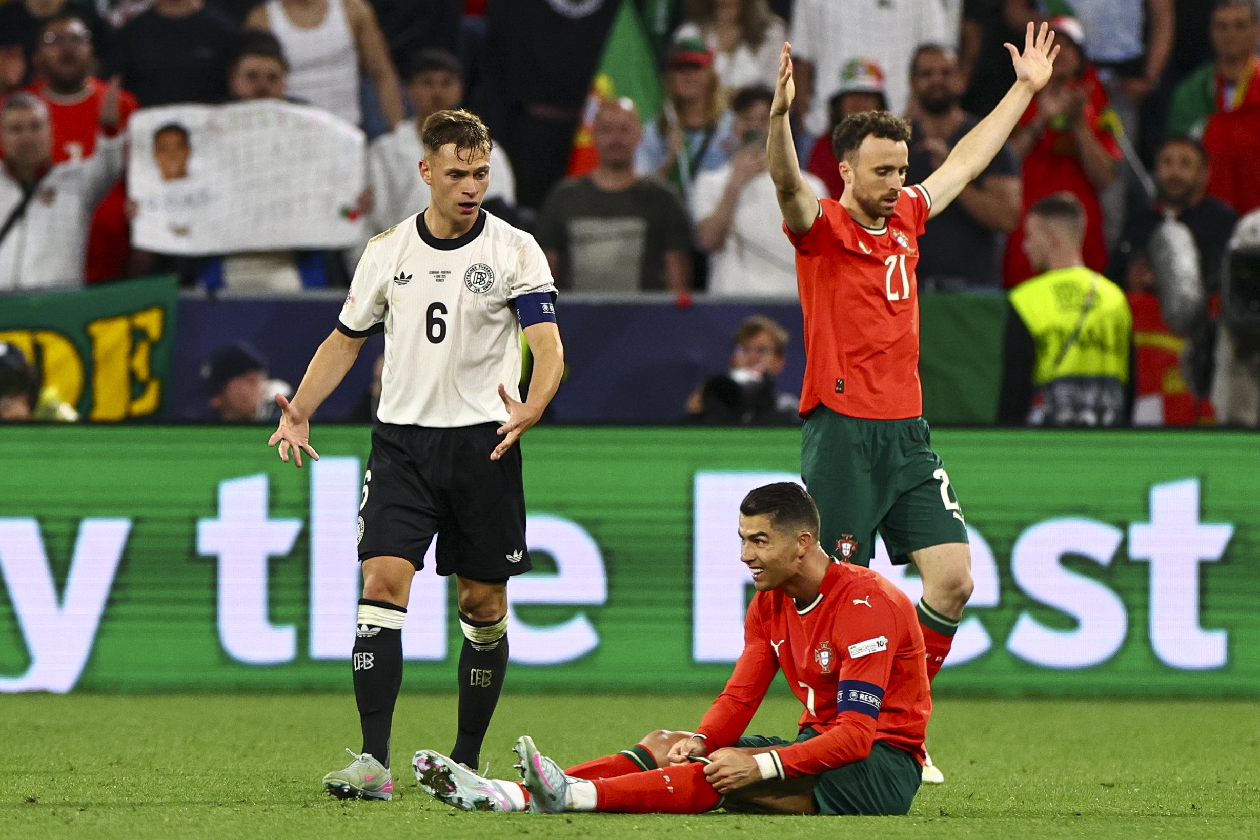 包含冲刺阶段葡萄牙体育备战英超;防线松动细节曝光;管理层满意;球队文化再被提及的词条 包含冲刺阶段葡萄牙体育备战英超;防线松动细节曝光;管理层满意;球队文化再被提及的词条