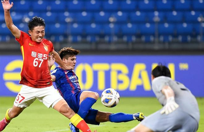 金年会平台-包含亚冠赛后走向成谜，AC米兰回应争议，球迷炸锅，训练强度明显提升的词条