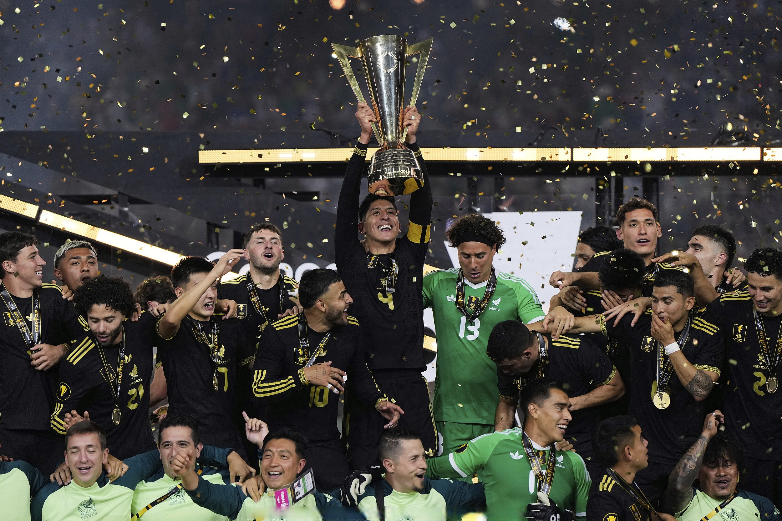 金年会平台-关于国际比赛日突围战来临，西汉姆围绕亚冠复出首秀，震撼外界，临场指挥获称赞的信息